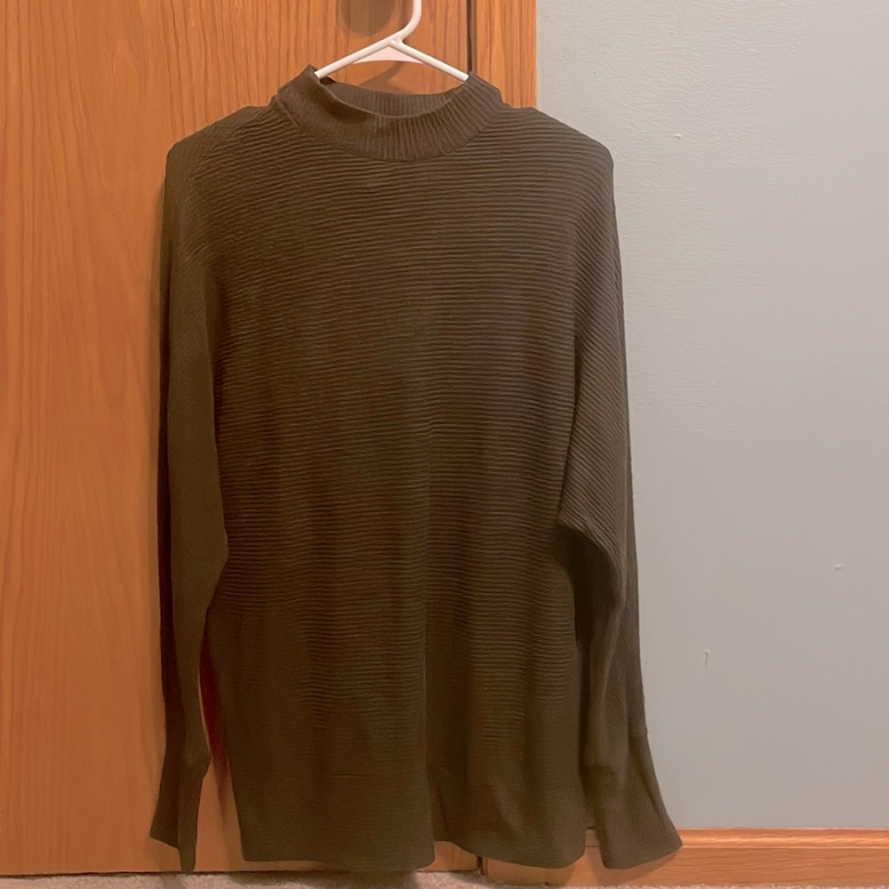 Marty M. Sweater, Size Small, Dark Green